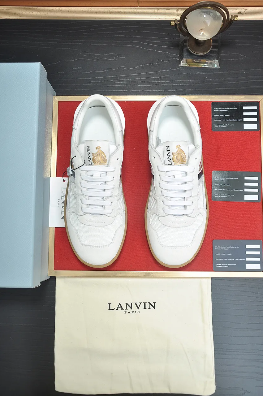 Men's men's shoes💰540💶[LANVIN] The latest lace-up fashionable casual couple sneakers, high-quality CLAY couple series‼ ️ The latest trendy products of the season 🌈Many bloggers have planted grass and purchased the original open-mold customization. The upper and outsole are sewn with mark threads without edge sealing. A variety of material splicing combination design. Very versatile for fashionable and casual wear. Comfortable on the feet. Self-recommended. Upper cowhide + cow suede + breathable mesh lining. Foot-padding cowhide. Exclusive original open-mold clear logo rubber outsole ⚠️Couple standard size 36-40 for women and 38-44 for men.